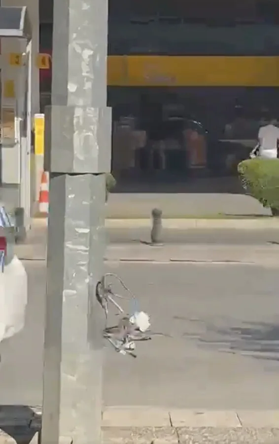 Gaziantep’te Aydınlatma Direklerindeki Tehlikeli Durum Tepki Çekiyor