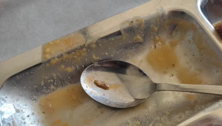 Gaziantep Üniversitesi’nde Kurtlu Yemek Skandalı