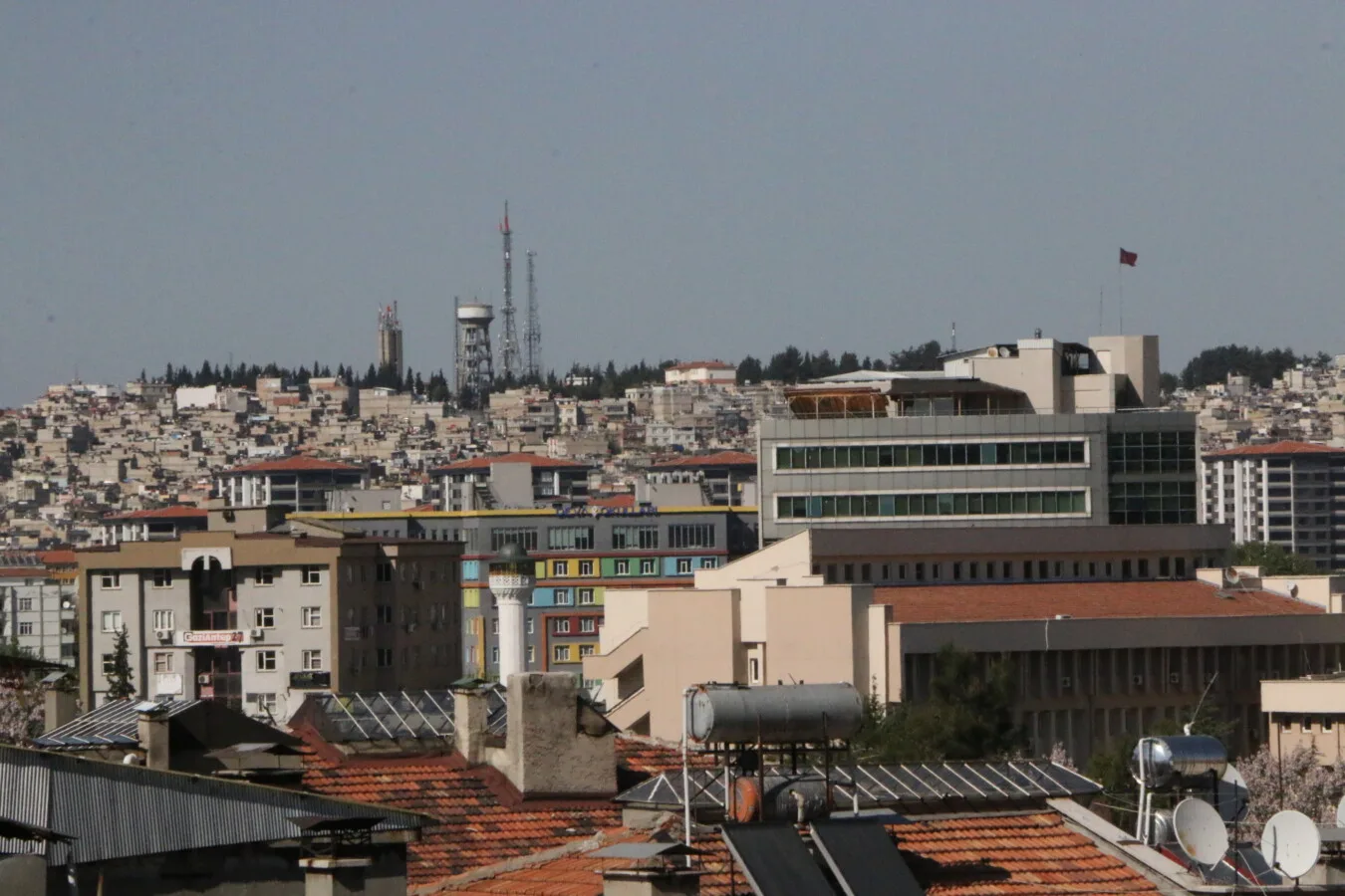 Gaziantep’te Altyapı Kâbusu: Kablolar Arasında Kaybolan Şehir!