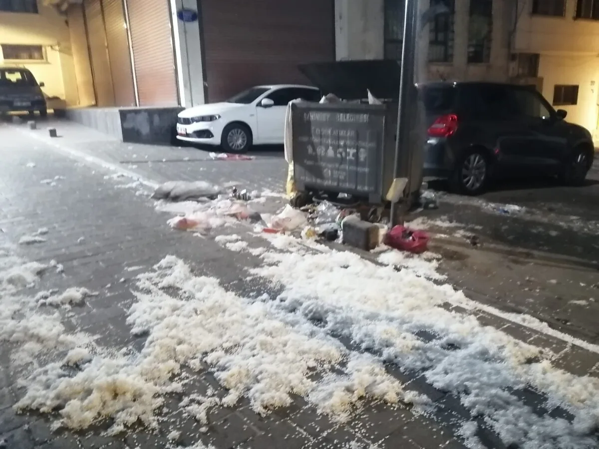 Gaziantep’te Sokaklar Çöp Deryasına Döndü!