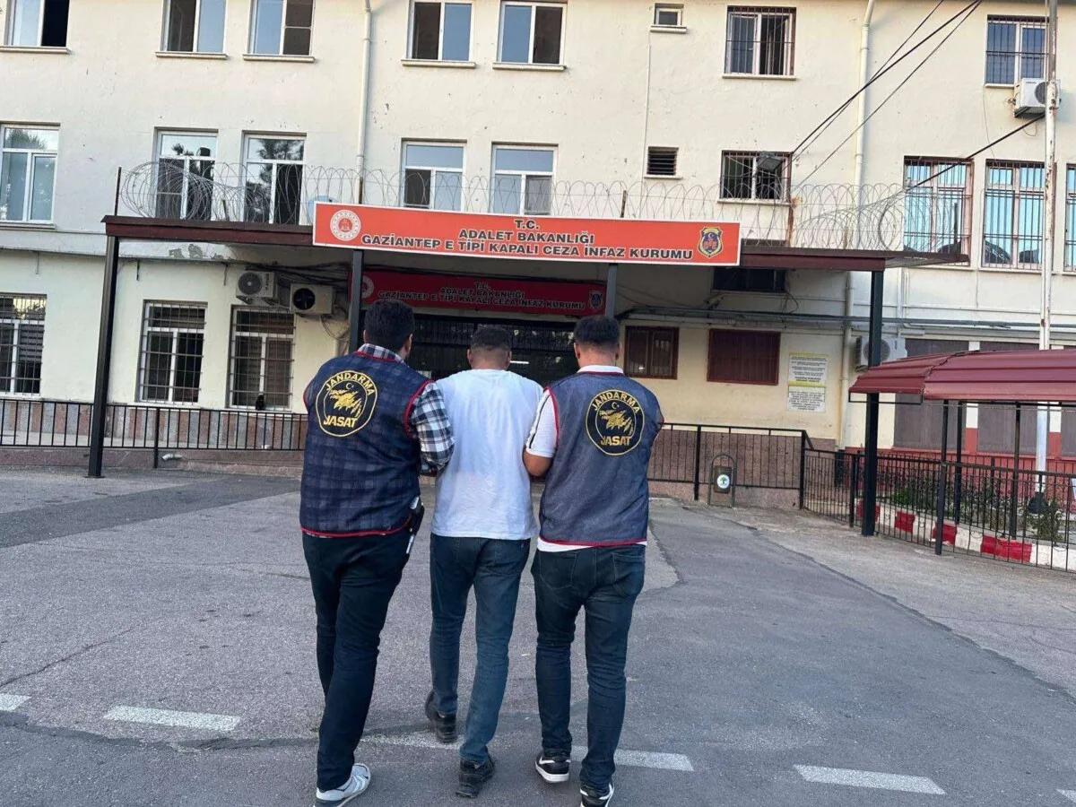 Gaziantep’te 30 Yıl Hapis Cezalı Uyuşturucu Taciri Yakalandı