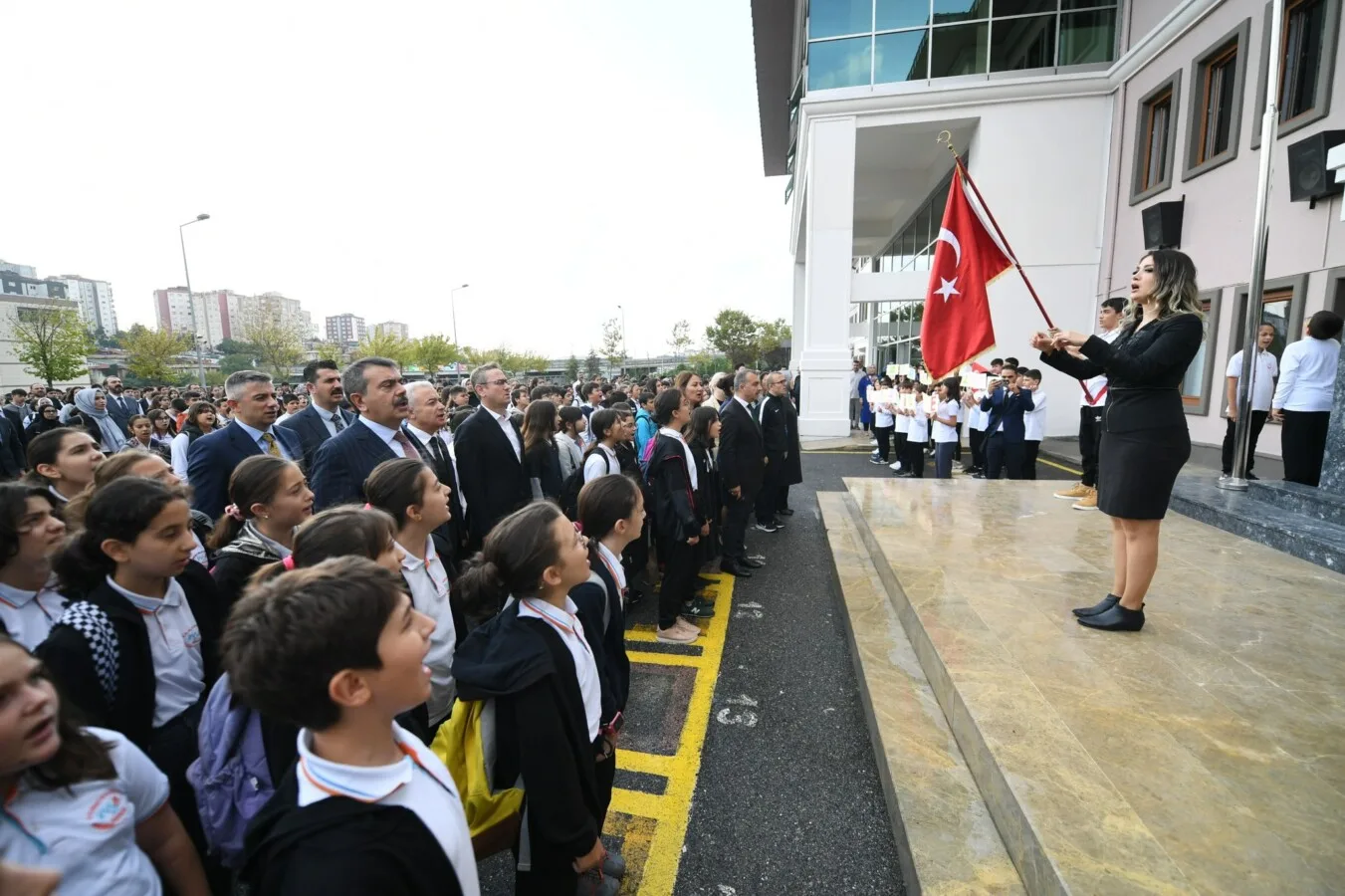 Okullarda Ders Saatleri Değişiyor: Yeni Düzenlemeye Valilikler Karar Verecek