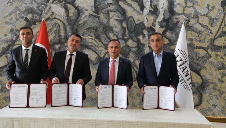 Hayırsever Erdemsoft Tekstil ile Dezavantajlı Öğrencilere Ayakkabı Dağıtım Protokolü