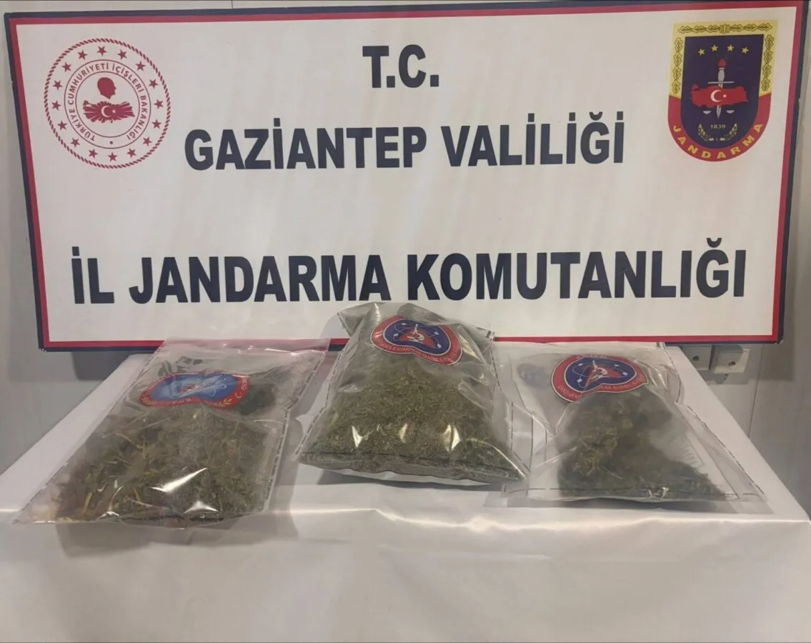 Uyuşturucu Taciri 1150 Gr Esrar İle Yakalandı