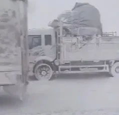 Bu Şehirler Kar Altında Kaldı: Araçlar Kara Gömüldü