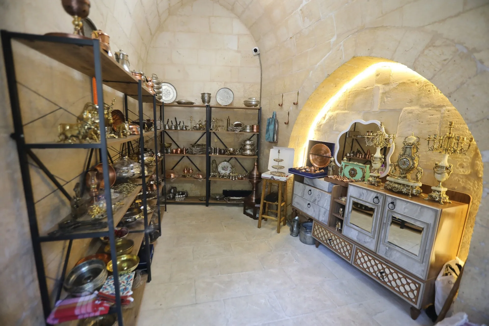 GAZİANTEP BÜYÜKŞEHİR, ŞEKERHAN PROJESİ İLE KENTİN TARİHİ KİMLİĞİNE ÖDÜL GETİRDİ (3)