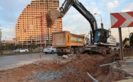 Gaziantep Büyükşehir, Tugay Köprülü Kavşağı’nda Şerit Arttırma Çalışmalarına Başladı