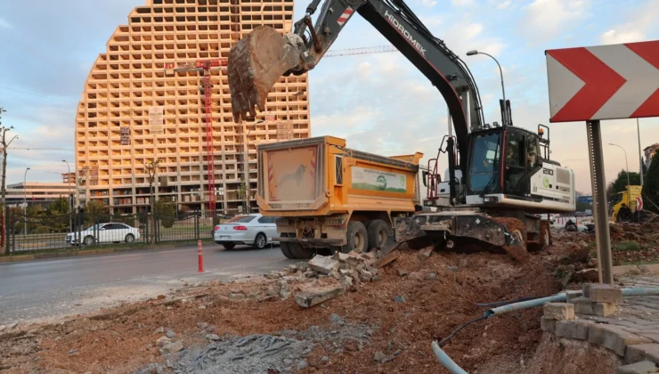 Gaziantep Büyükşehir, Tugay Köprülü Kavşağı’nda Şerit Arttırma Çalışmalarına Başladı