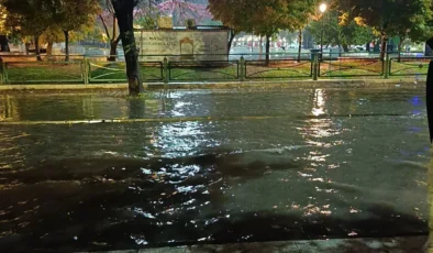 Gaziantep’te Sağanak Yağış Yolları Göle Çevirdi, Alleben Deresi Taşma Noktasında