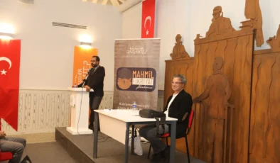 Mahmil Fikriyat Akademisi”Nin “Aşırı Düşünmek: Felsefe Ve Canavarlar” Konulu Konferansı Düzenlendi