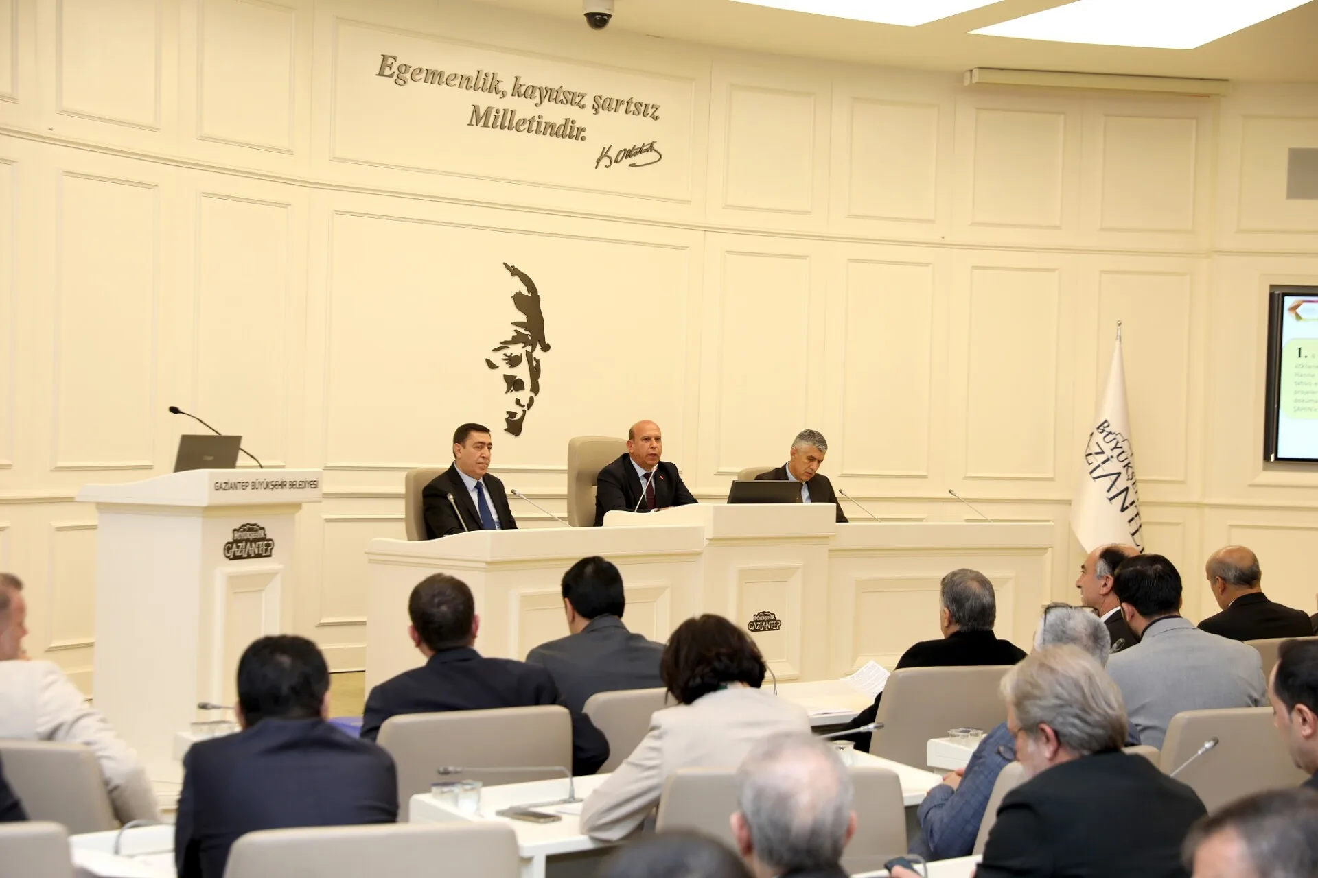 DEPREMZEDELER İÇİN TOPLU TAŞIMA DESTEĞİ SÜRDÜRÜLECEK (1)