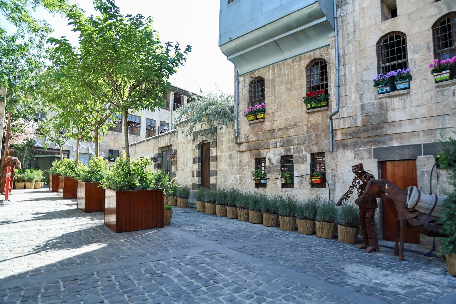GAZİANTEP’İN TARİHİ BEY MAHALLESİ TURİZME KAZANDIRILDI (5)