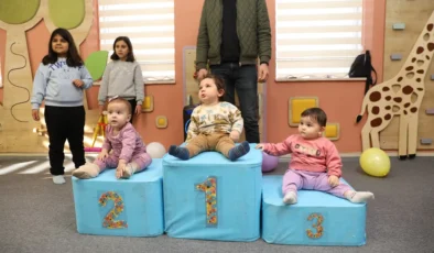 Gaziantep Bebek Kütüphanesi Emekleme Yarışması Renkli Görüntülerle Yapıldı
