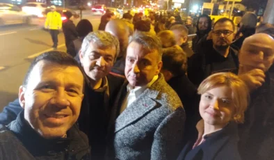 Gözler İstanbul’da: “Ümit Özdağ Yalnız Değildir!”