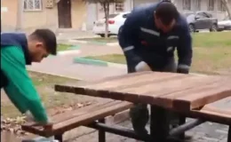 Şanlıurfa Haliliye’de Vandallar Parktaki Bankı Ateşe Verdi!