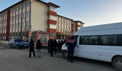 Jandarmadan Okul Önlerinde ve Sokaklarda Güvenlik Denetimi