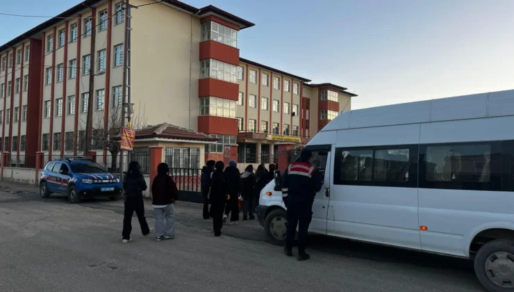 Jandarmadan Okul Önlerinde ve Sokaklarda Güvenlik Denetimi