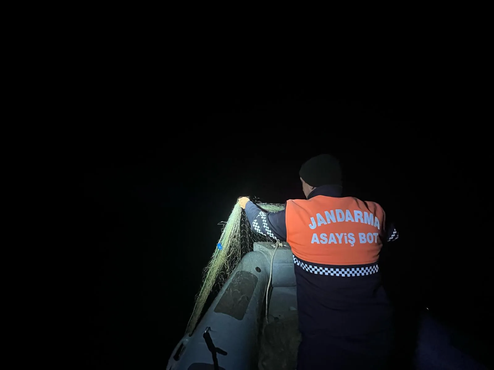 Fırat Nehri’nde Kaçak Avlanmaya Jandarma Engeli!