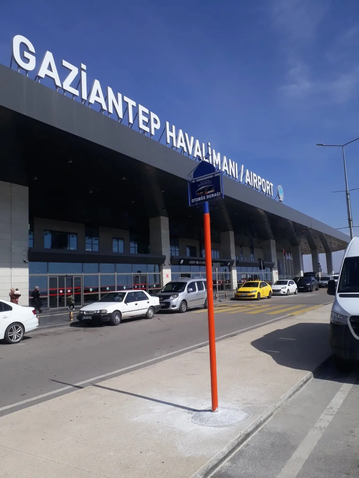 Gaziantep Havalimanı’na Nihayet Toplu Ulaşım! Otobüs Durağı Hizmete Girdi