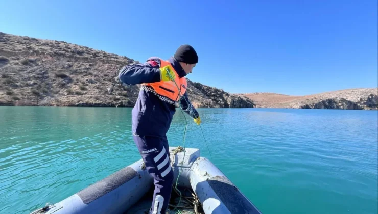 Gaziantep’te Fırat Nehri’nde Kaçak Balık Avına Suçüstü!