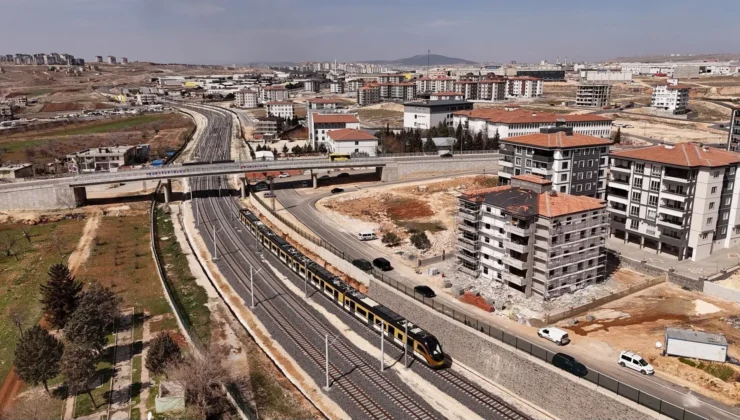 Gaziray’da Çevre Dostu ve Yerli Banliyö Trenleri Dönemi Başlıyor!