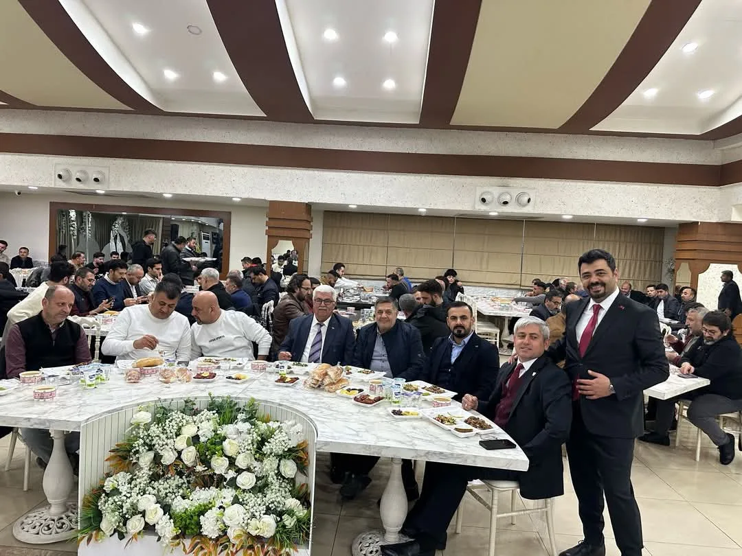 Gaziantep İş Dünyası Çiçekçiler Odası ile İftar Yemeğinde Buluştu