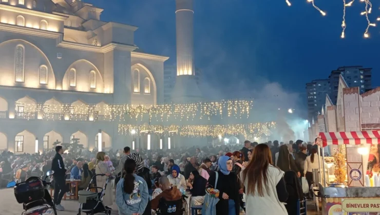 Gaziantep’te Bin Aydan Daha Hayırlı Gece: Kadir Gecesi Coşkuyla İhya Edildi