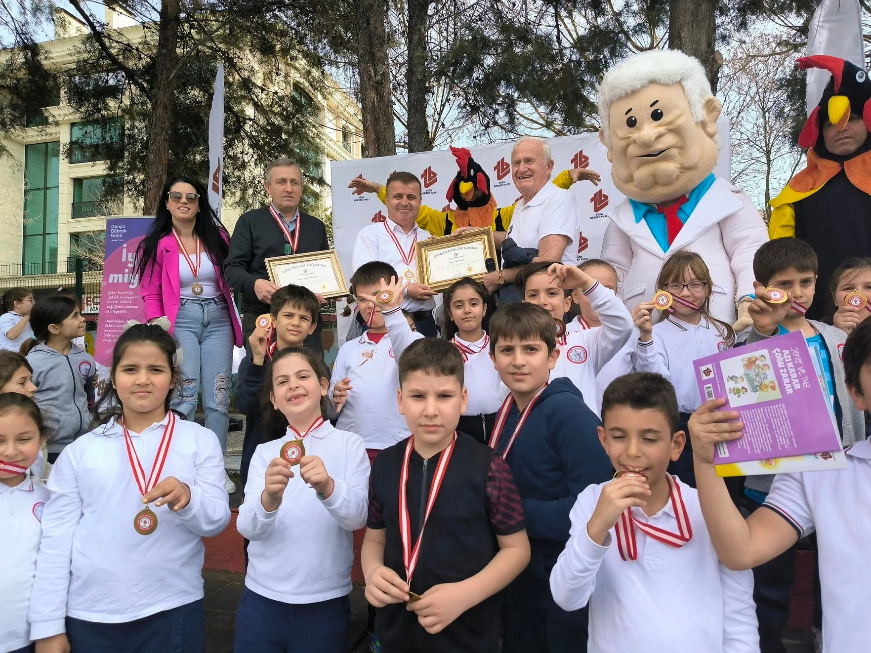 Hareketli Yaşam İçin Sokak Oyunlarına Geri Dönüş Böbrek Dede İle Başladı…