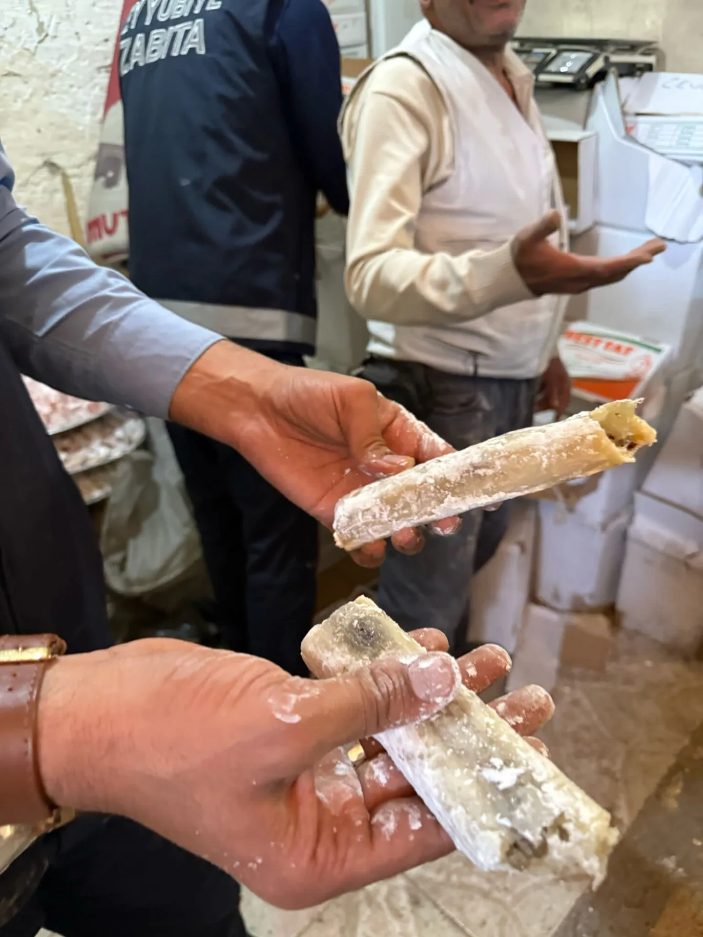 Şanlıurfa’da 2 Ton Küflenmiş Lokuma El Konuldu