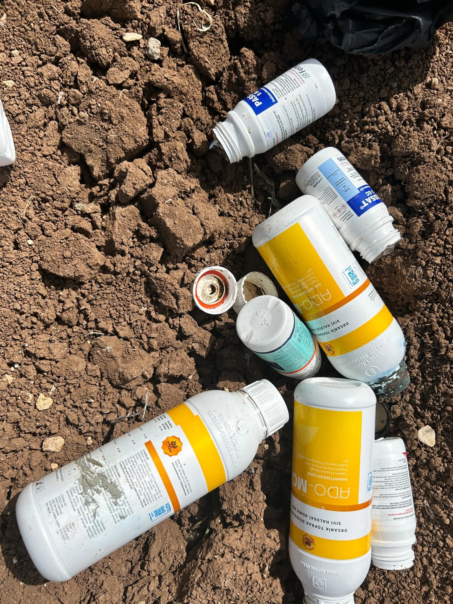 Toprağa Doping Dökülüyor: Gaziantep İlçesinde Tarım İlacı Skandalı!