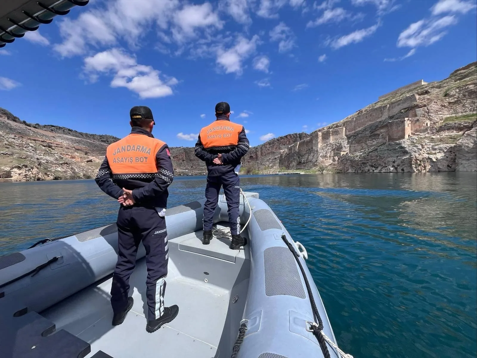 Fırat Nehri’nde Kaçak Avlanmaya Suçüstü!