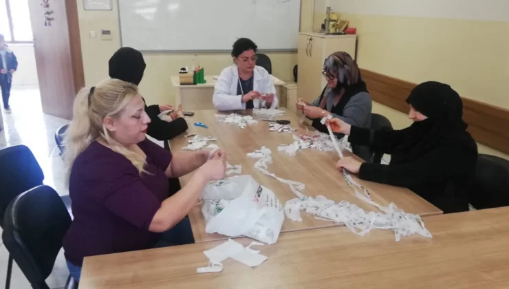 Naylon Poşetler Şahinbey’de Çevreci Çantalara Dönüşüyor