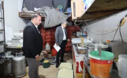 Kilis’te Sağlıksız Üretim Yapan Döner İmalathanesine Belediye Başkanı Bilecen’den Baskın