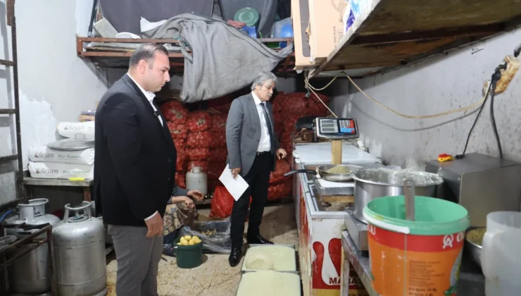 Kilis’te Sağlıksız Üretim Yapan Döner İmalathanesine Belediye Başkanı Bilecen’den Baskın