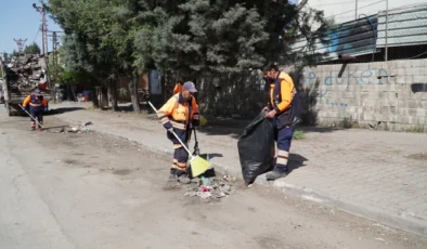 Şehitkamil Belediyesi, Mahrukatçılar Sitesi’nde Temizlik Çalışmaları Gerçekleştirdi