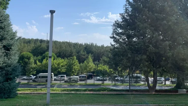 Gaziantep’te araç kuyrukları oluştu