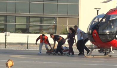 SON DAKiKA: Gaziantep plakalı kamyon polis aracına çarptı! Bir başkomiser ve 1 polis memuru ağır yaralı