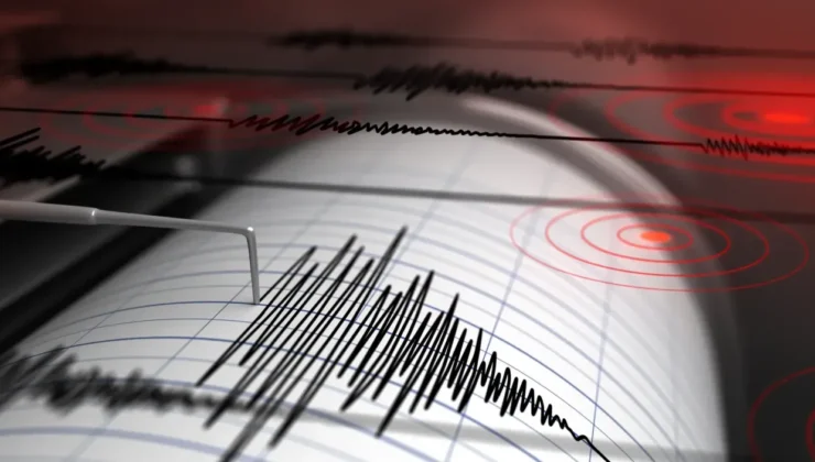 Son Dakika Deprem! Halk sokağa döküldü