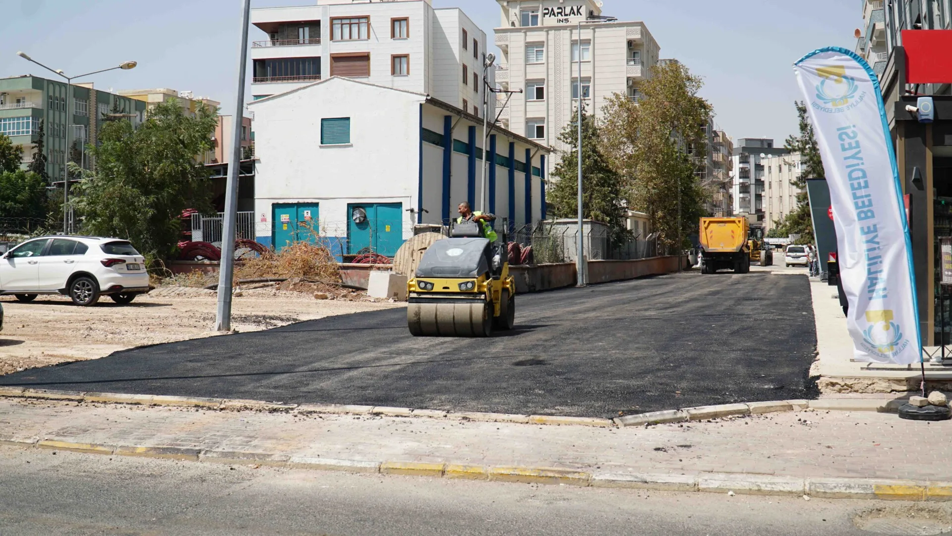 Şanlıurfa’da Veysel Karani Mahallesinde Asfalt Yenilendi