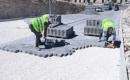 Haliliye’de Yollar Yenileniyor: Parça Taşı ve Üst Yapı Çalışmaları Devam Ediyor