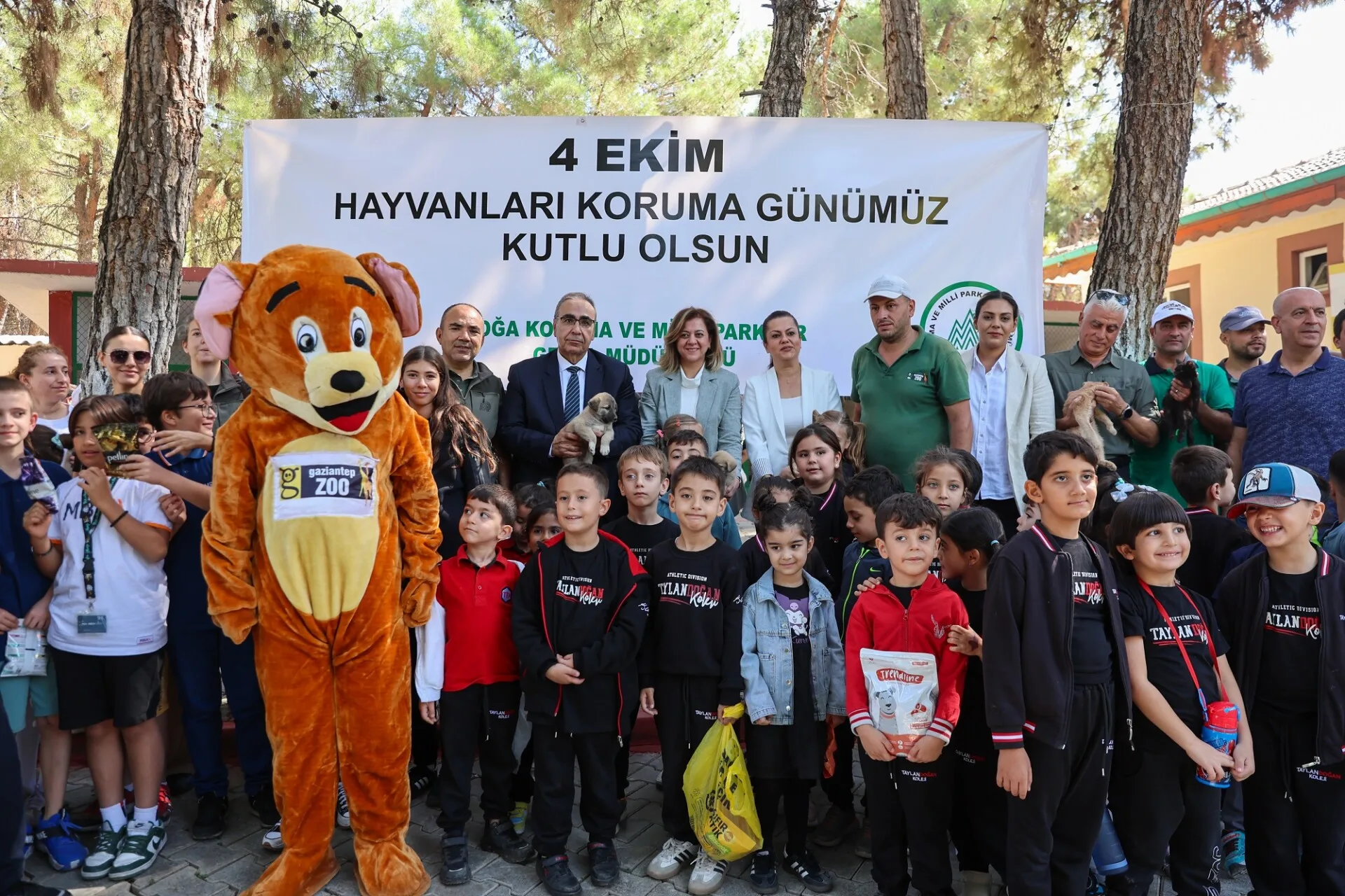 Barınakta Sevgi Dolu Bir 4 Ekim