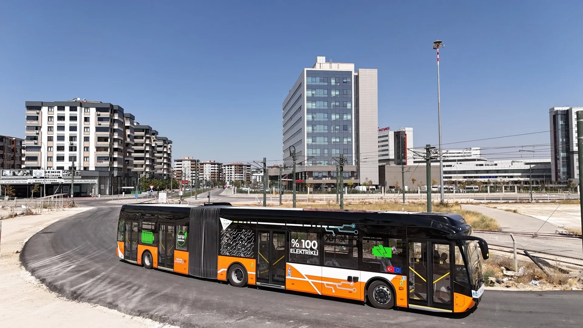 Gaziantep’in elektrikli otobüsleri hizmet için şehre giriş yaptı