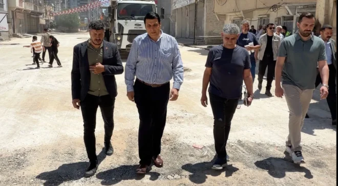 Şehitkamil’de yoğun asfalt çalışmaları sürüyor