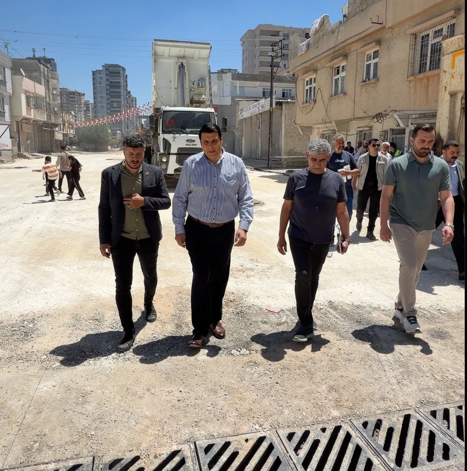 Şehitkamil’de yoğun asfalt çalışmaları sürüyor