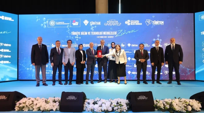 Şahinbey’de çocuklar atık ayrıştıran robot yaptı: TÜBİTAK’tan atölye ödülü